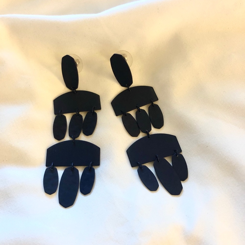 Kendra Scott Emmett navy blue earrings